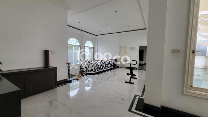 Hunian Modern dengan LT 630m2 & LB 1500m2 Disewakan di Ebony Island Hunian Modern dengan LT 630m2 & LB 1500m2 Disewakan di Ebony Island