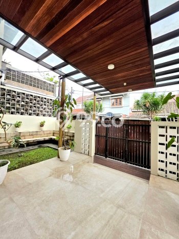 For Sale! Luxury House LT 460m2 Desain Elegan di BSD Griya Loka For Sale! Luxury House LT 460m2 Desain Elegan di BSD Griya Loka