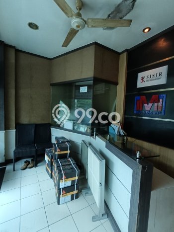 Unit Ruko Dijual di Jakarta Timur LT 40m2 & LB 150m2 Unit Ruko Dijual di Jakarta Timur LT 40m2 & LB 150m2
