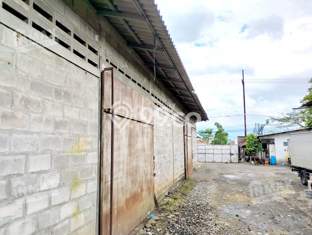 Unit Gudang Dijual di Pakis Malang Luas Bangunan 400m2 Unit Gudang Dijual di Pakis Malang Luas Bangunan 400m2