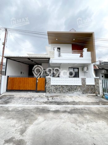 Rumah Modern Minimalis 6 KT Bisa Langsung Pindah di Blimbing Rumah Modern Minimalis 6 KT Bisa Langsung Pindah di Blimbing