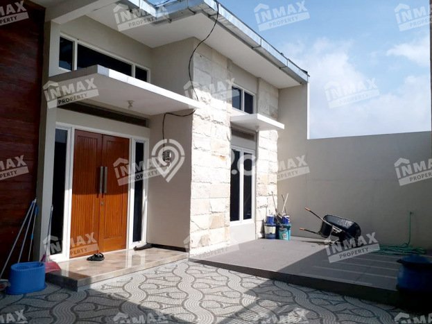 Rumah Modern Cantik 2 KT Siap Huni di Karangploso Rumah Modern Cantik 2 KT Siap Huni di Karangploso
