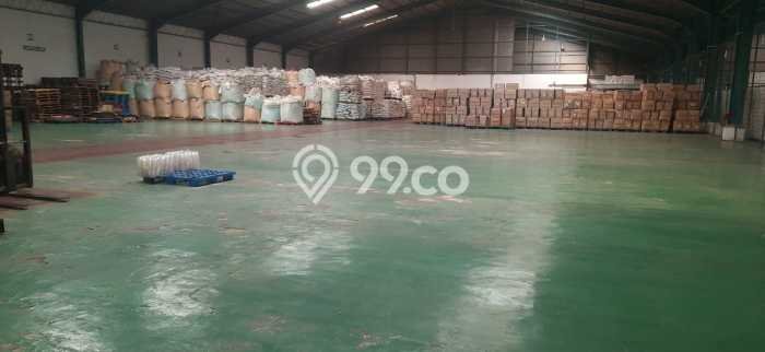 Gudang Disewa di Tangerang dengan LB 2070m2 Area Komersial Ramai Gudang Disewa di Tangerang dengan LB 2070m2 Area Komersial Ramai