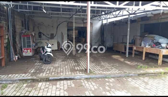 Area Ramai! Gudang Dijual di Curug untuk Bisnis Luas Bangunan 800m2 Area Ramai! Gudang Dijual di Curug untuk Bisnis Luas Bangunan 800m2