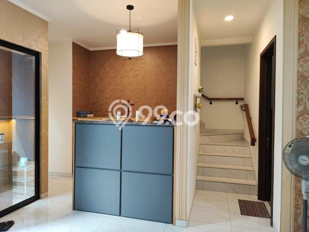 Rumah Modern 4 Kamar LT 160m2 di Suvarna Sutera Rumah Modern 4 Kamar LT 160m2 di Suvarna Sutera