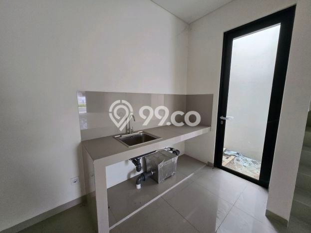 FOR RENT! Ruko di Pasar Kemis Cocok untuk Bisnis 100m2 FOR RENT! Ruko di Pasar Kemis Cocok untuk Bisnis 100m2