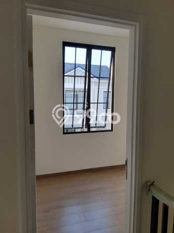 Rumah sewa siap huni 4 KT di Suvarna Sutera, Tangerang Rumah sewa siap huni 4 KT di Suvarna Sutera, Tangerang