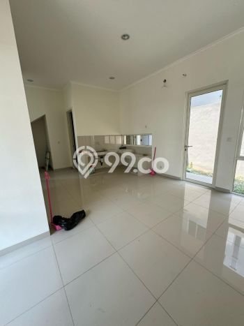 Rumah Luas Asri 4 KT Siap Huni di Suvarna Sutera Tangerang Rumah Luas Asri 4 KT Siap Huni di Suvarna Sutera Tangerang