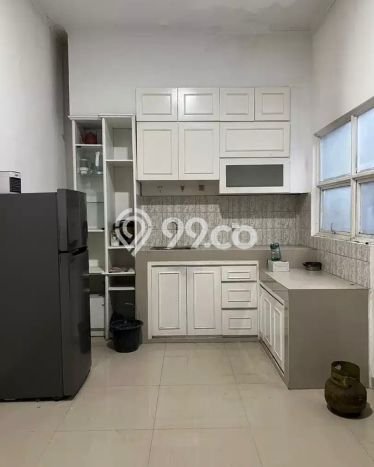 Disewakan Rumah Murah di Suvarna Sutera Tangerang Punya 2 Kamar Tidur Disewakan Rumah Murah di Suvarna Sutera Tangerang Punya 2 Kamar Tidur