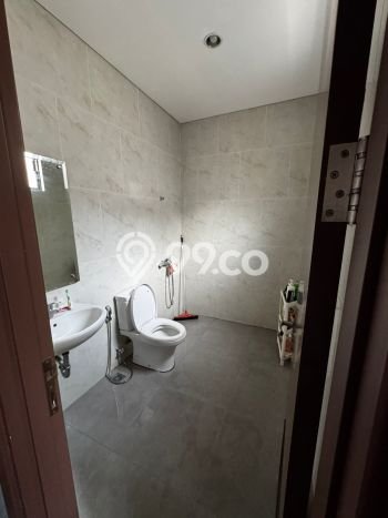 Dijual Hunian Rumah Terawat 4 KT di Suvarna Sutera, Tangerang Dijual Hunian Rumah Terawat 4 KT di Suvarna Sutera, Tangerang
