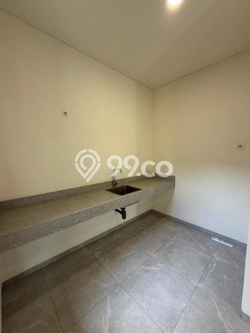 For Sale Hunian Rumah Terawat 3 Kamar di Suvarna Sutera, Tangerang For Sale Hunian Rumah Terawat 3 Kamar di Suvarna Sutera, Tangerang