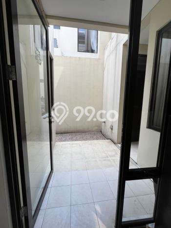 Jarang Ada! Rumah Sewa 4 Kamar Nyaman Siap Huni Suvarna Sutera Jarang Ada! Rumah Sewa 4 Kamar Nyaman Siap Huni Suvarna Sutera