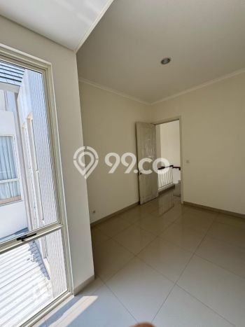 Rumah Luas Asri 4 KT Siap Huni di Suvarna Sutera Tangerang Rumah Luas Asri 4 KT Siap Huni di Suvarna Sutera Tangerang