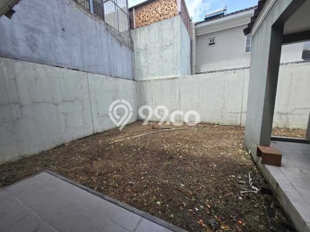 Rumah Minimalis 3 KT LT 180m2 di Suvarna Sutera Rumah Minimalis 3 KT LT 180m2 di Suvarna Sutera