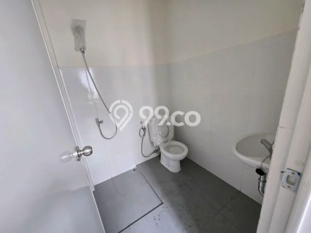 FOR RENT! Ruko di Pasar Kemis Cocok untuk Bisnis 100m2 FOR RENT! Ruko di Pasar Kemis Cocok untuk Bisnis 100m2