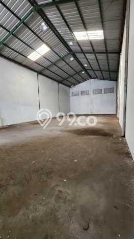 Gudang Disewa di Tangerang dengan LB 398m2 Area Komersial Ramai Gudang Disewa di Tangerang dengan LB 398m2 Area Komersial Ramai