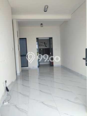 Rumah Luas Asri 3 KT Siap Pakai di Suvarna Sutera Tangerang Rumah Luas Asri 3 KT Siap Pakai di Suvarna Sutera Tangerang