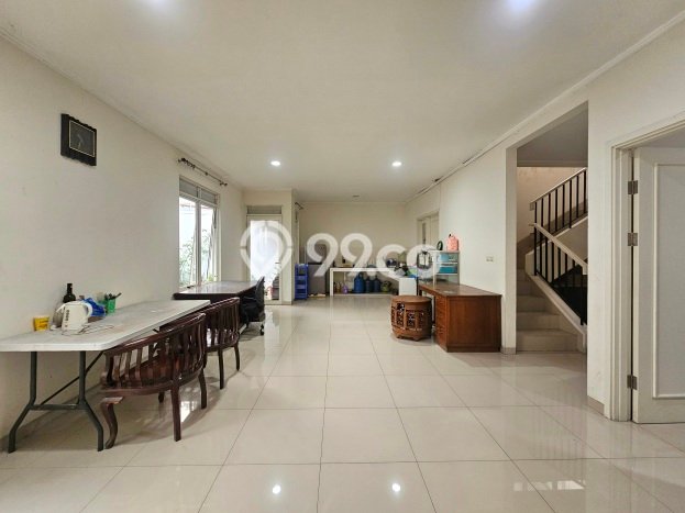 Rumah Luas Asri 3 KT Siap Huni di Suvarna Sutera Tangerang Rumah Luas Asri 3 KT Siap Huni di Suvarna Sutera Tangerang