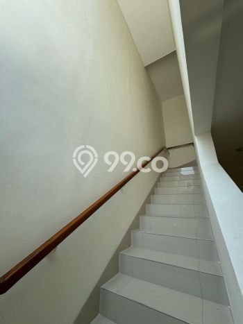Rumah Luas Asri 4 KT Siap Huni di Suvarna Sutera Tangerang Rumah Luas Asri 4 KT Siap Huni di Suvarna Sutera Tangerang