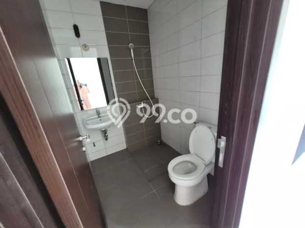 Rumah sewa siap pakai 4 Kamar Tidur di Suvarna Sutera, Tangerang Rumah sewa siap pakai 4 Kamar Tidur di Suvarna Sutera, Tangerang