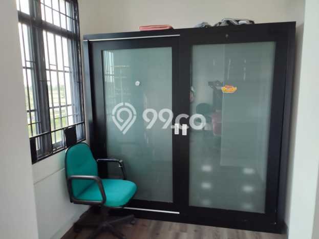 Rumah Luas Asri 3 KT Siap Pakai di Suvarna Sutera Tangerang Rumah Luas Asri 3 KT Siap Pakai di Suvarna Sutera Tangerang