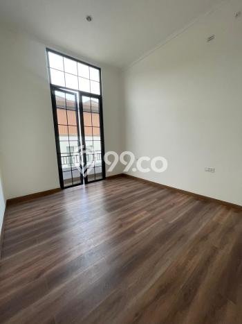 Dijual Rumah Luas Elegan Dengan View Cantik di Suvarna Sutera, Tangerang Dijual Rumah Luas Elegan Dengan View Cantik di Suvarna Sutera, Tangerang