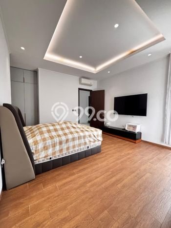 Lokasi terbaik! Rumah siap pakai disewakan di Suvarna Sutera LB 157m2 Lokasi terbaik! Rumah siap pakai disewakan di Suvarna Sutera LB 157m2