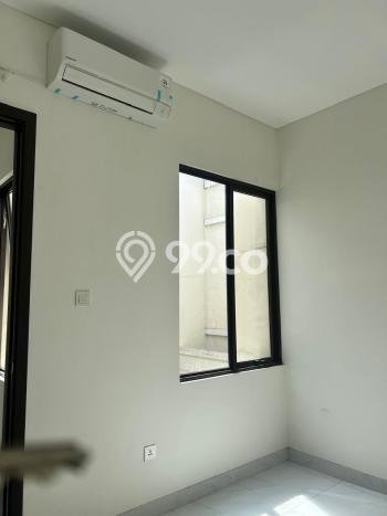 Disewakan! Rumah 3 Kamar Tidur &
2 Kamar Mandi di Suvarna Sutera, Tangerang Disewakan! Rumah 3 Kamar Tidur &
2 Kamar Mandi di Suvarna Sutera, Tangerang