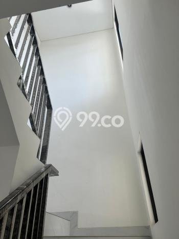 Disewakan! Rumah 3 Kamar Tidur &
2 Kamar Mandi di Suvarna Sutera, Tangerang Disewakan! Rumah 3 Kamar Tidur &
2 Kamar Mandi di Suvarna Sutera, Tangerang