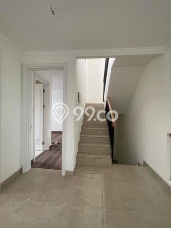 Dijual Rumah Luas Elegan Dengan View Cantik di Suvarna Sutera, Tangerang Dijual Rumah Luas Elegan Dengan View Cantik di Suvarna Sutera, Tangerang