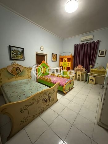 Siap Huni Rumah Mewah 3 Kamar di Genteng Dekat ke Mana Saja Siap Huni Rumah Mewah 3 Kamar di Genteng Dekat ke Mana Saja