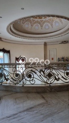 Jual Rumah Mewah Elegan Dengan View Cantik di Graha, Surabaya Jual Rumah Mewah Elegan Dengan View Cantik di Graha, Surabaya