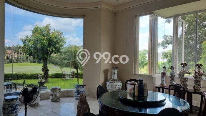 Dijual Rumah Premium dengan Fasilitas Sekitar Komplit di Dukuh Pakis, Surabaya Dijual Rumah Premium dengan Fasilitas Sekitar Komplit di Dukuh Pakis, Surabaya