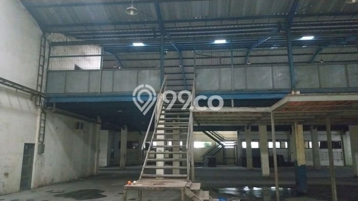 Unit Gudang Dijual di Kebomas Gresik Luas Tanah 3770m2, Luas Bangunan 3024m2 Unit Gudang Dijual di Kebomas Gresik Luas Tanah 3770m2, Luas Bangunan 3024m2