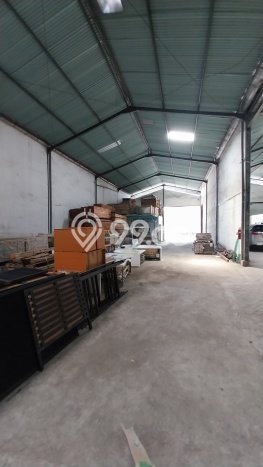 Lokasi Strategis! Dijual Gudang Bisnis di Tandes, Surabaya Kondisi Baik Lokasi Strategis! Dijual Gudang Bisnis di Tandes, Surabaya Kondisi Baik