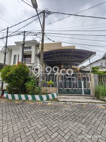Hunian Cantik Minimalis Lb 195m2 di Gubeng, Surabaya Hunian Cantik Minimalis Lb 195m2 di Gubeng, Surabaya
