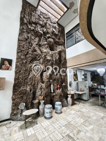 Hunian Cantik Minimalis Lb 195m2 di Gubeng, Surabaya Hunian Cantik Minimalis Lb 195m2 di Gubeng, Surabaya