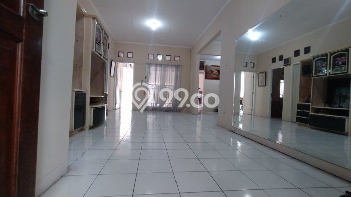 Rumah Modern 5 KT LT 200m2 di BSD Nusaloka Rumah Modern 5 KT LT 200m2 di BSD Nusaloka