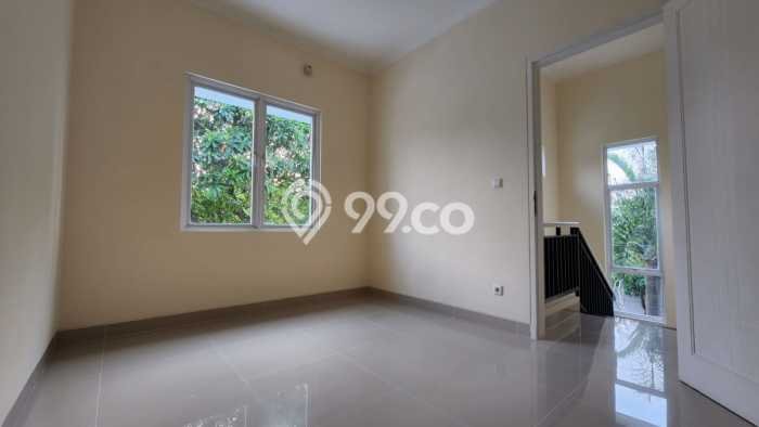 Rumah Modern LT 150m² Terawat di Kompleks Perumahan BSD Griya Loka, Tangerang Rumah Modern LT 150m² Terawat di Kompleks Perumahan BSD Griya Loka, Tangerang