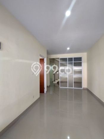 Rumah Luas Asri 3 KT Siap Huni di Serpong Regency Melati Mas Tangerang Selatan Rumah Luas Asri 3 KT Siap Huni di Serpong Regency Melati Mas Tangerang Selatan