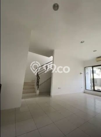 DIJUAL CEPAT! Rumah area Gading Serpong Serenade Lake, Tangerang, Luas 180m² Bangunan 191m² BISA KPR! DIJUAL CEPAT! Rumah area Gading Serpong Serenade Lake, Tangerang, Luas 180m² Bangunan 191m² BISA KPR!
