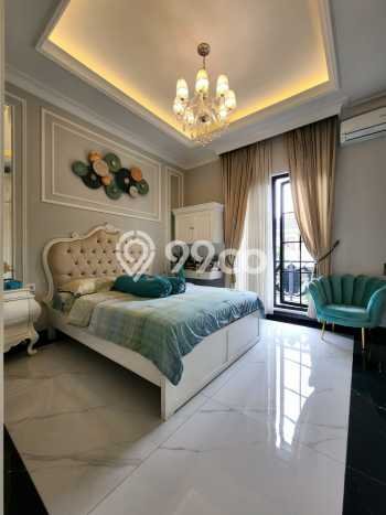 Jual Rumah Mewah Megah Dengan View Eksklusif di Pondok Indah, Jakarta Selatan Jual Rumah Mewah Megah Dengan View Eksklusif di Pondok Indah, Jakarta Selatan