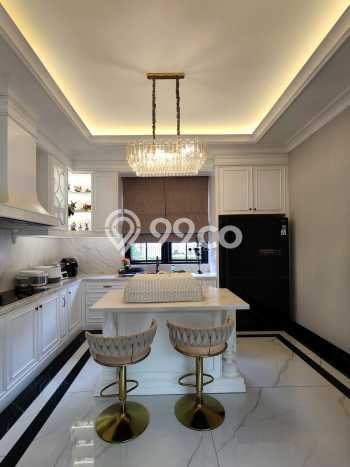 Jual Rumah Mewah Megah Dengan View Eksklusif di Pondok Indah, Jakarta Selatan Jual Rumah Mewah Megah Dengan View Eksklusif di Pondok Indah, Jakarta Selatan