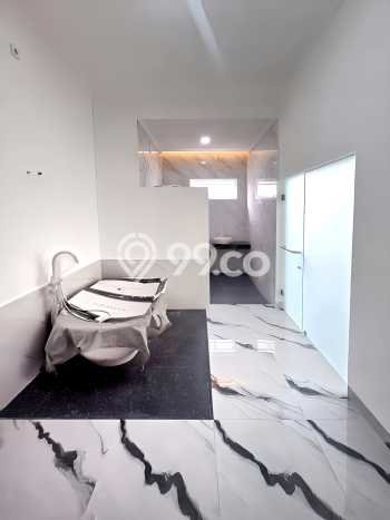 Rumah Mewah LB 400m2 Siap Pakai Desain Elegan di Rempoa, Tangerang Rumah Mewah LB 400m2 Siap Pakai Desain Elegan di Rempoa, Tangerang