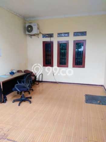 Siap Huni Hunian Elit 6 Kamar di Tebet Dekat ke Mana Pun Siap Huni Hunian Elit 6 Kamar di Tebet Dekat ke Mana Pun