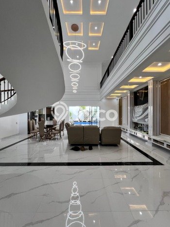 Ready to Use! Premium House LT 406m2 Desain Elegan di Pondok Indah Ready to Use! Premium House LT 406m2 Desain Elegan di Pondok Indah