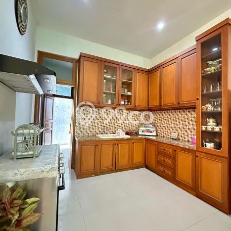 Rumah Mewah LB 600m2 Siap Pakai Desain Elegan di Mampang, Jakarta Selatan Rumah Mewah LB 600m2 Siap Pakai Desain Elegan di Mampang, Jakarta Selatan