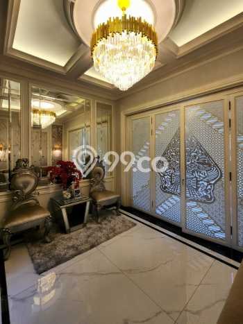 Jual Rumah Mewah Megah Dengan View Eksklusif di Pondok Indah, Jakarta Selatan Jual Rumah Mewah Megah Dengan View Eksklusif di Pondok Indah, Jakarta Selatan