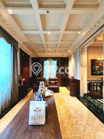 Hunian Elit LB 2700m2 Siap Pakai Desain Elegan di Pondok Indah, Jakarta Selatan Hunian Elit LB 2700m2 Siap Pakai Desain Elegan di Pondok Indah, Jakarta Selatan