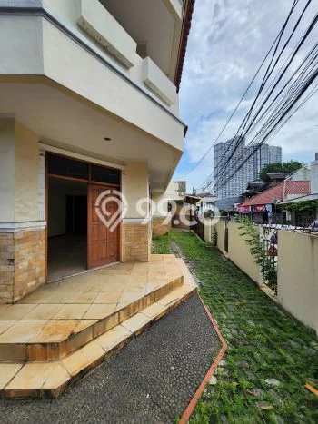 For Sale! Luxury House LT 291m2 Desain Modern di Pegangsaan For Sale! Luxury House LT 291m2 Desain Modern di Pegangsaan